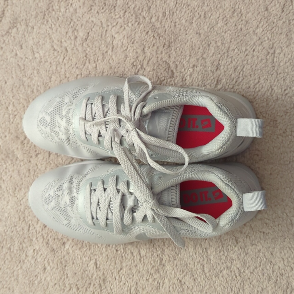 Women's NIKE MD Runner 2 Running Shoes